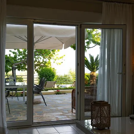 Apartment Sea Path *